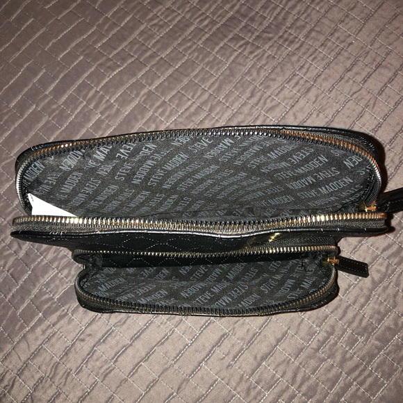 Steve Madden - Picture 3 of 4